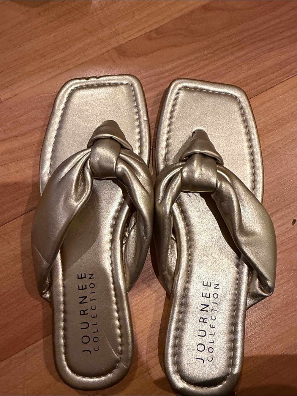 Journee Collection Metallic Gold Knotted Toe-Post Sandals - Picture 3 of 3